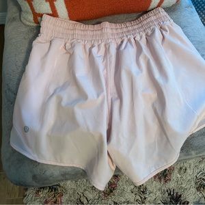 Lululemon Hotty Hot 4” HR size 8